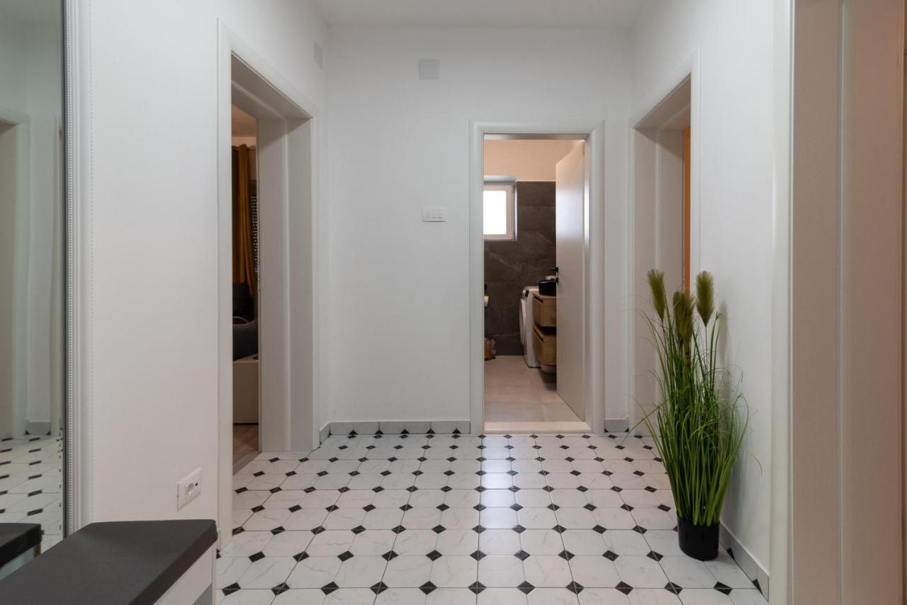 Apartman Galeb Trogir Exterior photo